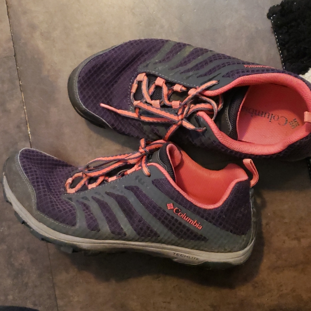 Columbia hiking shoes